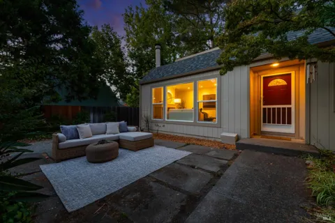107 Baruna Court
