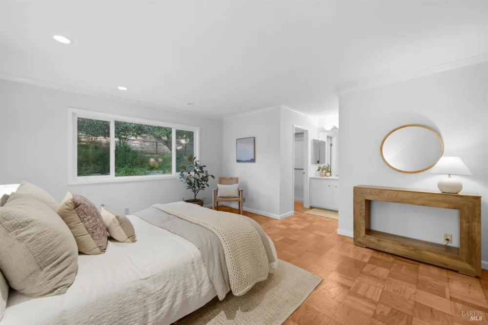 107 Baruna Court Novato, CA 94945