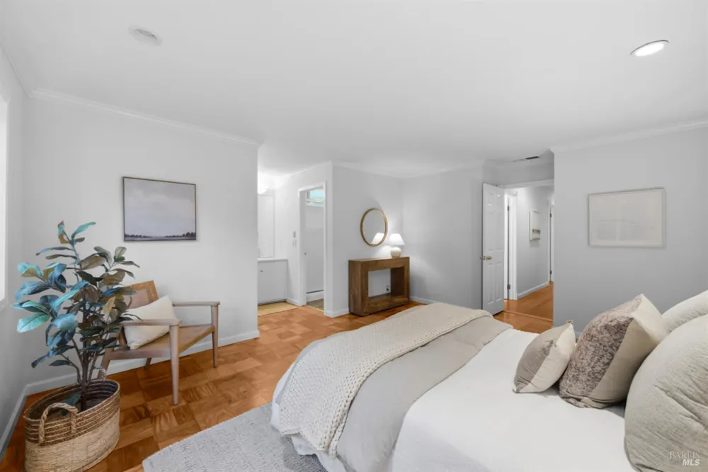 107 Baruna Court Novato, CA 94945