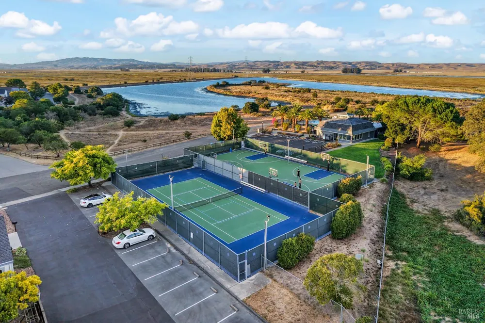 107 Baruna Court Novato, CA 94945