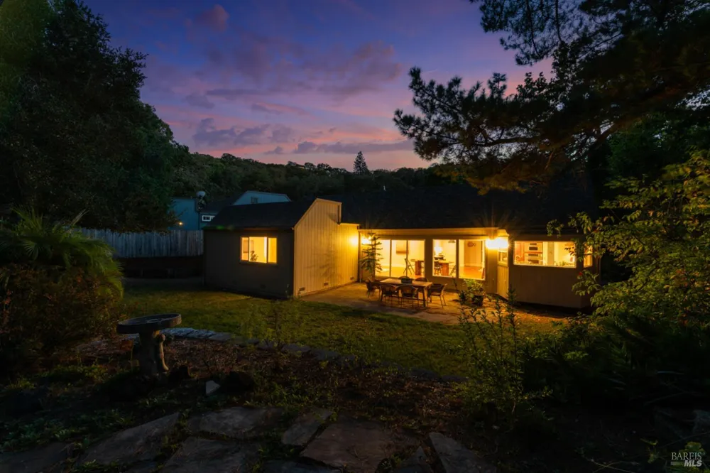 107 Baruna Court Novato, CA 94945
