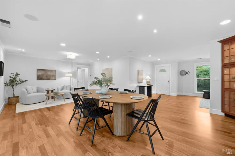 107 Baruna Court Novato, CA 94945