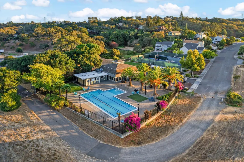 107 Baruna Court Novato, CA 94945
