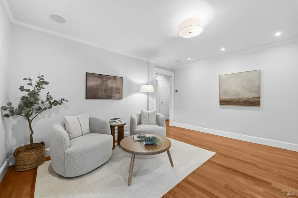 107 Baruna Court Novato, CA 94945