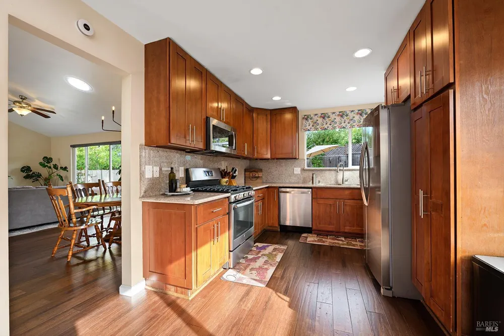 5305 San Luis Avenue Santa Rosa, CA 95409