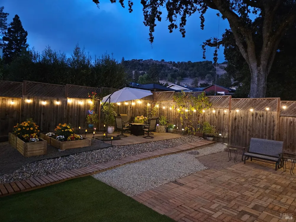 5305 San Luis Avenue Santa Rosa, CA 95409
