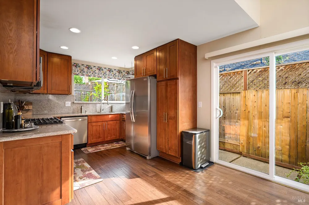 5305 San Luis Avenue Santa Rosa, CA 95409