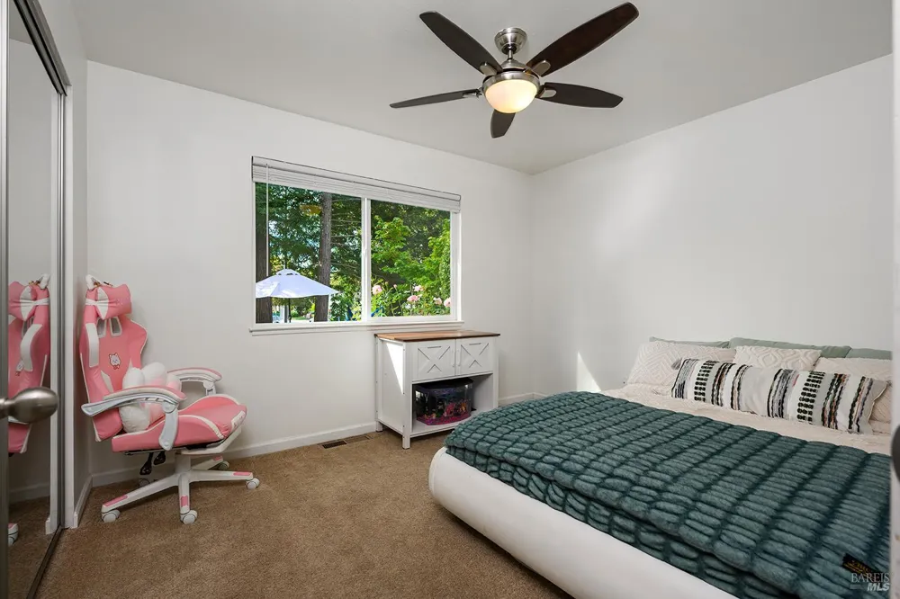 5305 San Luis Avenue Santa Rosa, CA 95409