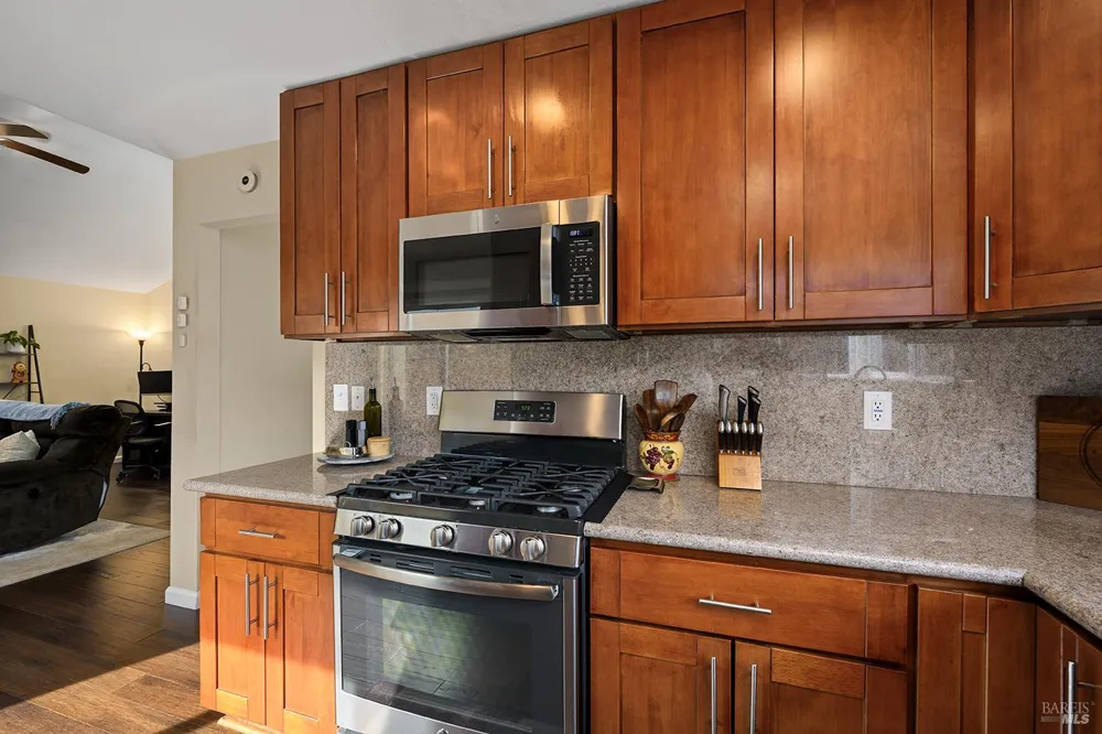 5305 San Luis Avenue Santa Rosa, CA 95409
