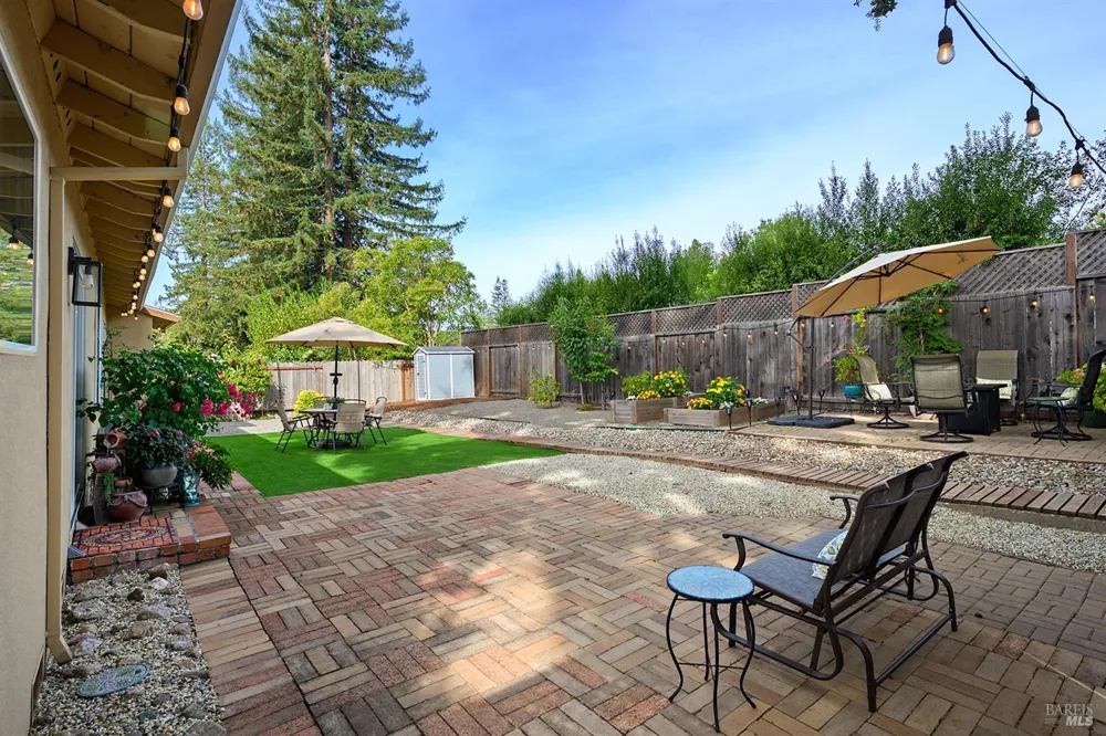 5305 San Luis Avenue Santa Rosa, CA 95409