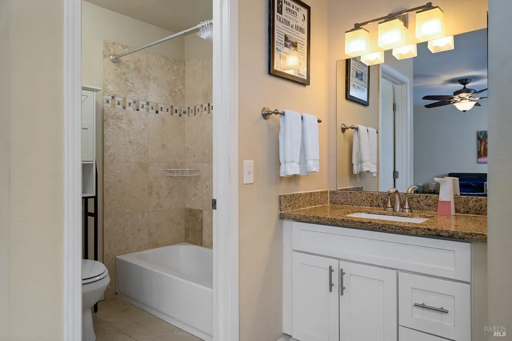 5305 San Luis Avenue Santa Rosa, CA 95409