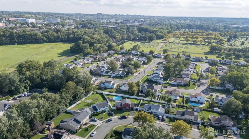 71 Aberdeen Avenue Iselin, NJ 08830
