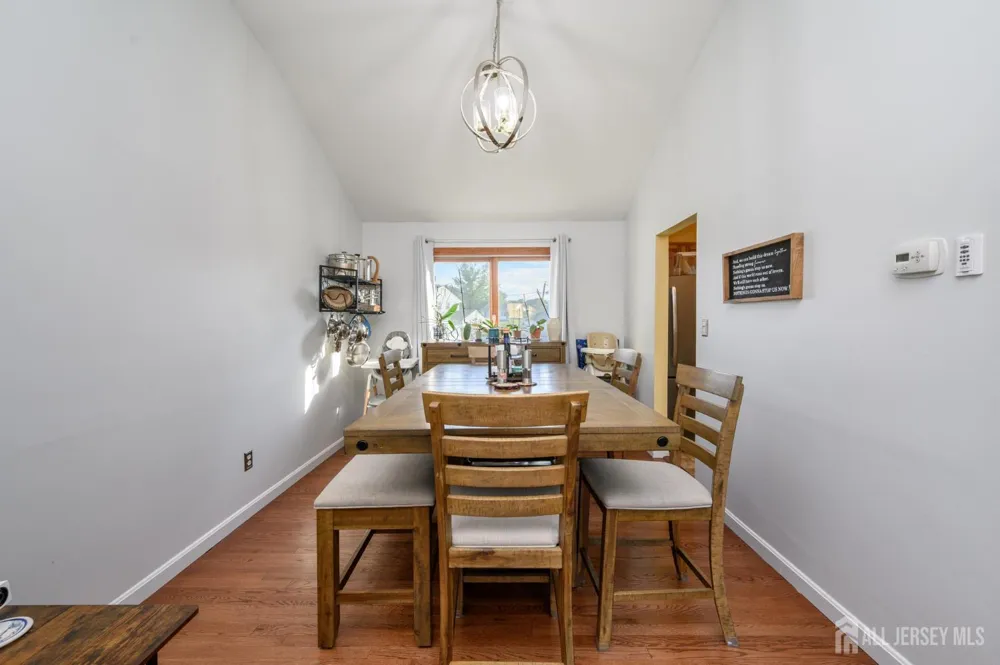 71 Aberdeen Avenue Iselin, NJ 08830