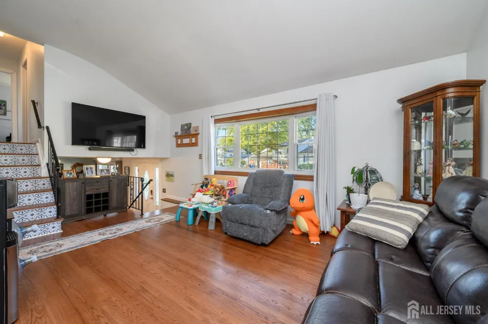 71 Aberdeen Avenue Iselin, NJ 08830