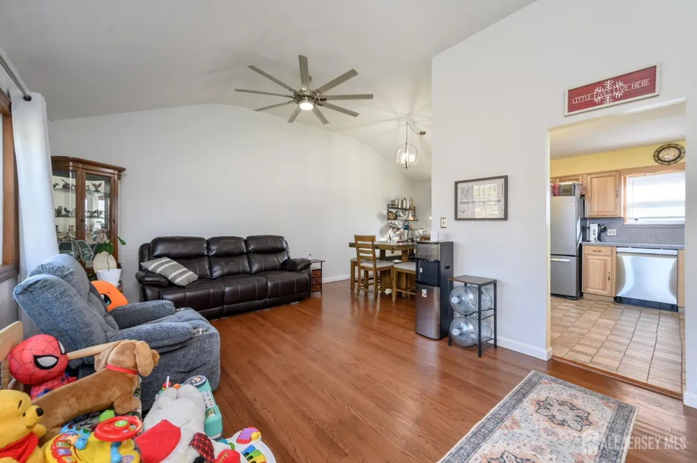 71 Aberdeen Avenue Iselin, NJ 08830