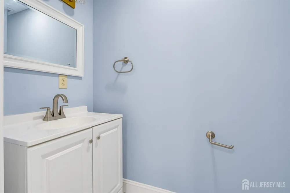 10 Snyder Avenue Sayreville, NJ 08872
