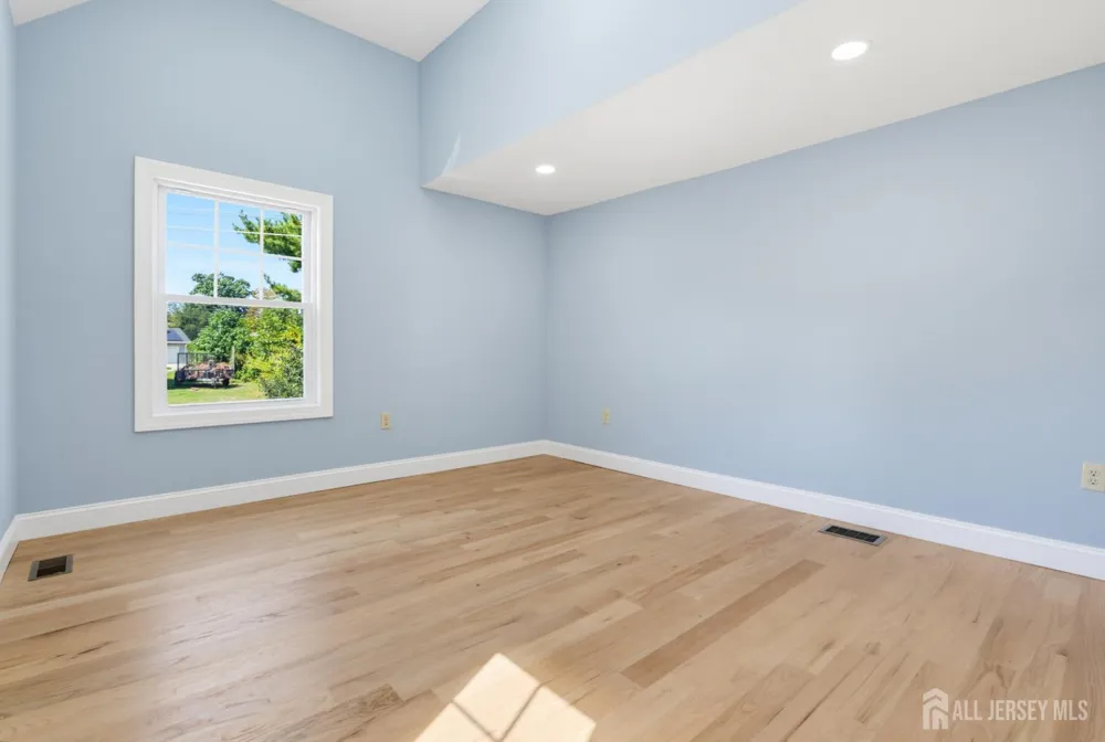 10 Snyder Avenue Sayreville, NJ 08872