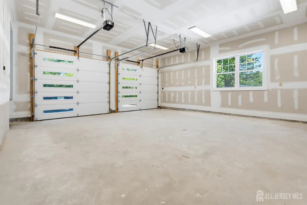 10 Snyder Avenue Sayreville, NJ 08872