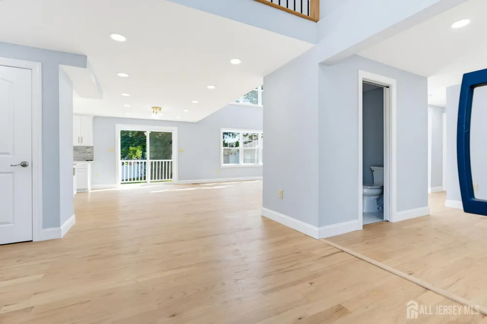10 Snyder Avenue Sayreville, NJ 08872