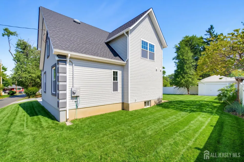 10 Snyder Avenue Sayreville, NJ 08872