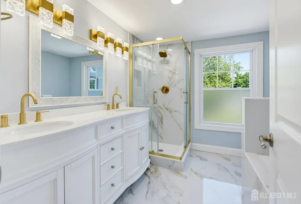 10 Snyder Avenue Sayreville, NJ 08872