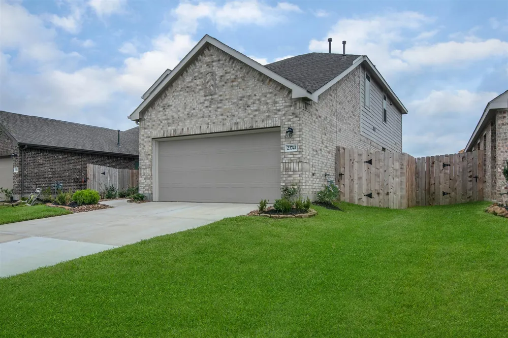 23741 Woodgreen Terrace Drive New Caney, TX 77357