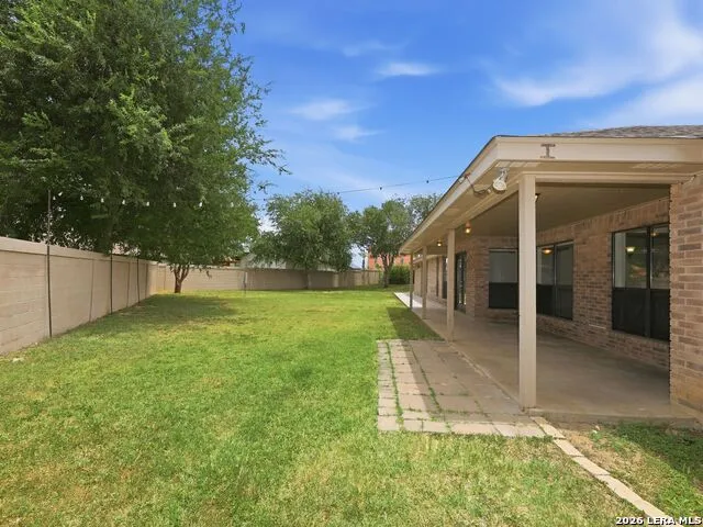 1147 Quail Hollow Laredo, TX 78045