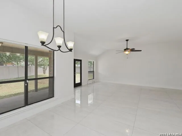 1147 Quail Hollow Laredo, TX 78045
