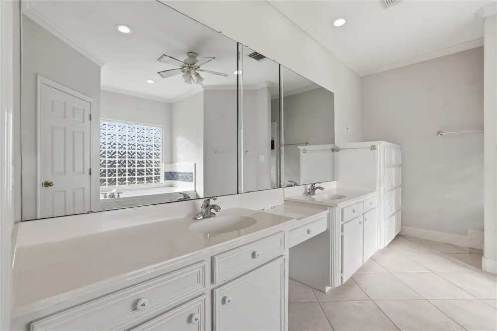 414 Westerly Tiki Island, TX 77554