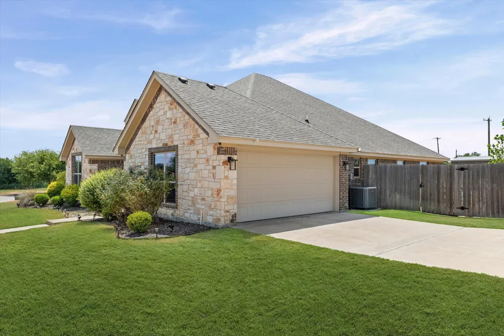 125 Mini Road Lorena, TX 76655