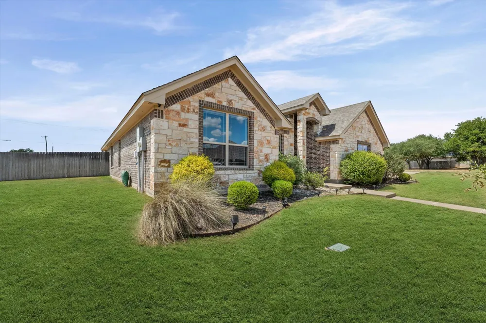 125 Mini Road Lorena, TX 76655