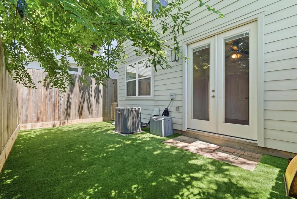 2513 Detering Street Houston, TX 77007