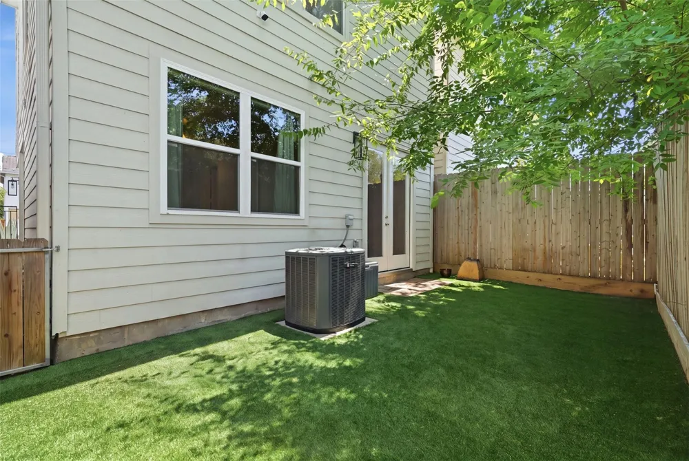 2513 Detering Street Houston, TX 77007
