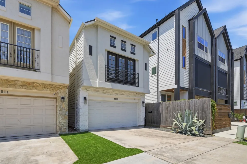 2513 Detering Street Houston, TX 77007