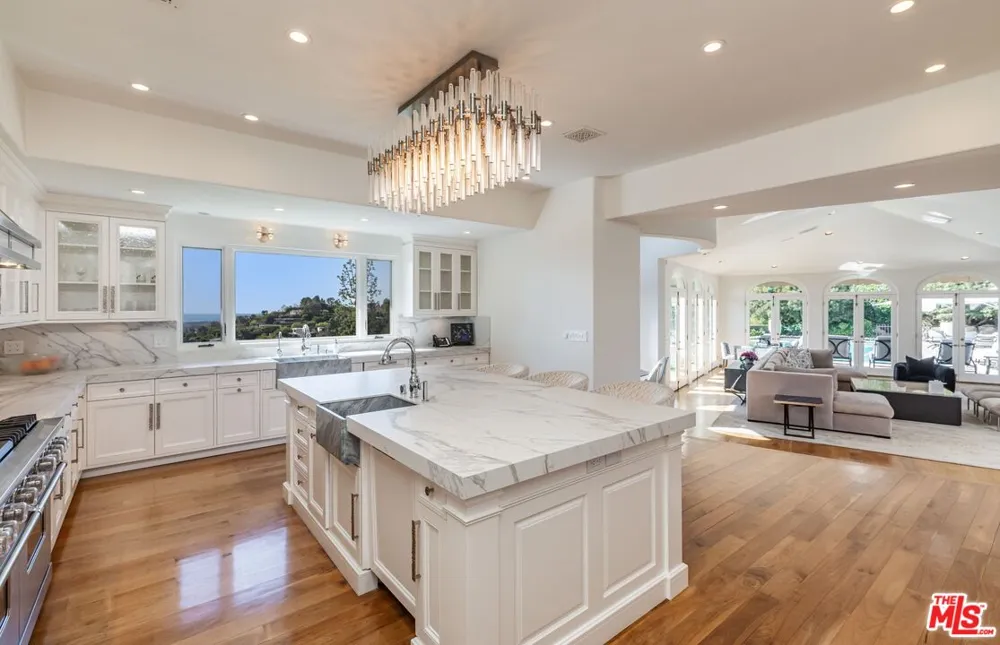 1309 Davies Drive Beverly Hills, CA 90210