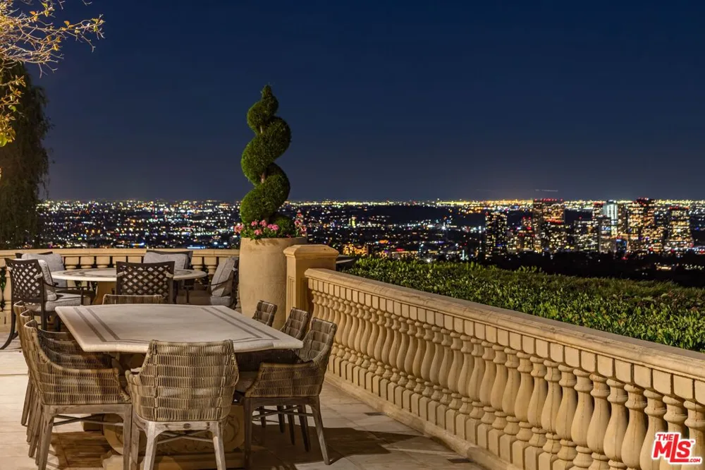 1309 Davies Drive Beverly Hills, CA 90210