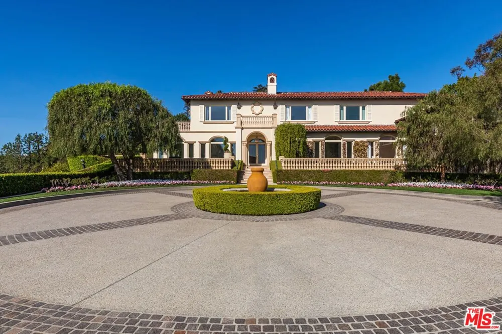 1309 Davies Drive Beverly Hills, CA 90210