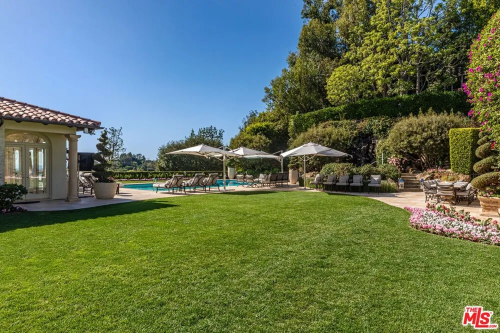 1309 Davies Drive Beverly Hills, CA 90210