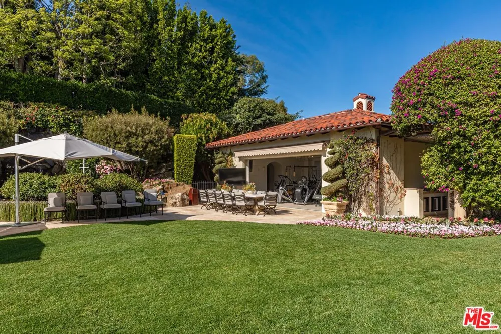 1309 Davies Drive Beverly Hills, CA 90210