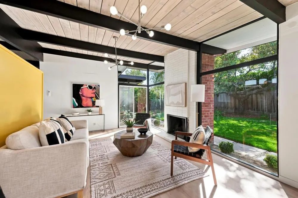 390 E Charleston Road Palo Alto, CA 94306