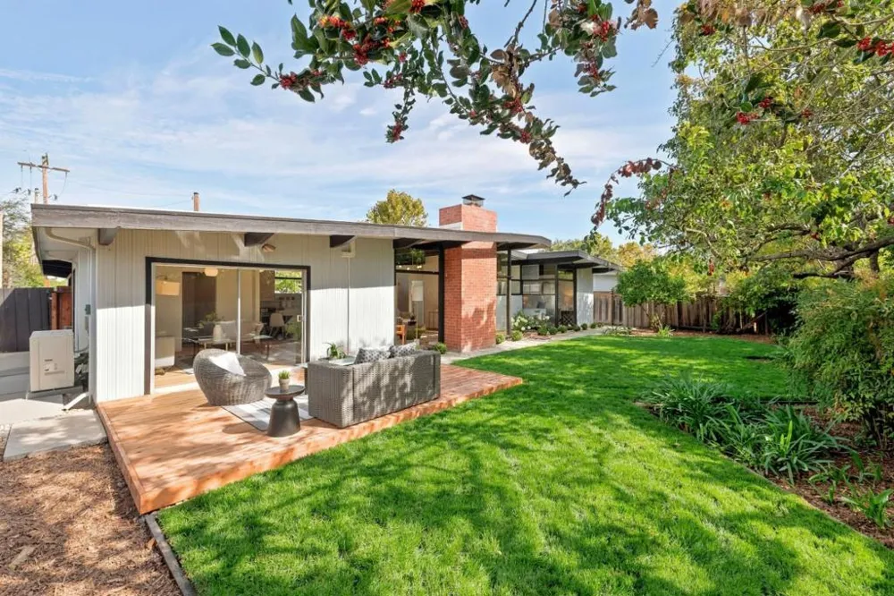 390 E Charleston Road Palo Alto, CA 94306