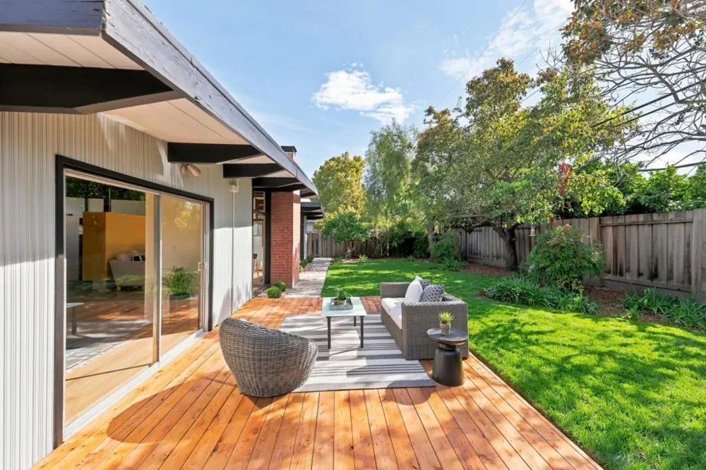390 E Charleston Road Palo Alto, CA 94306