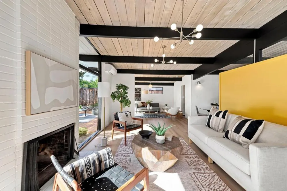 390 E Charleston Road Palo Alto, CA 94306