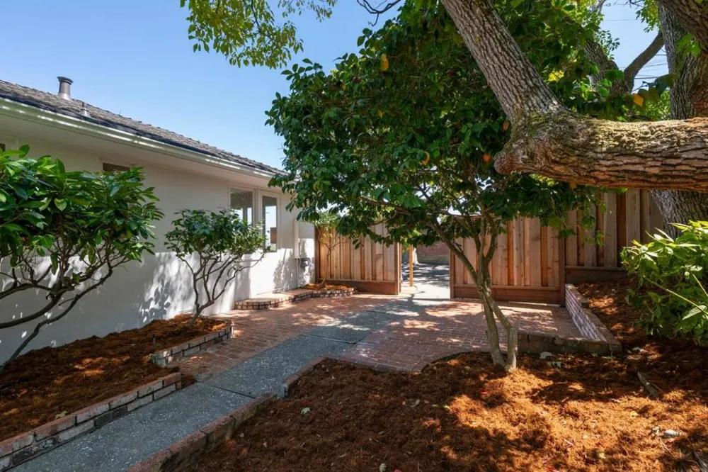 860 Longview Road Hillsborough, CA 94010