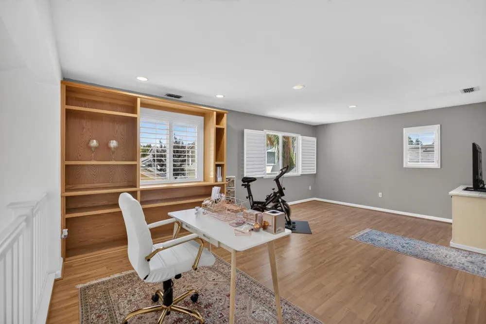 6416 Laguna Mirage Lane Elk Grove, CA 95758