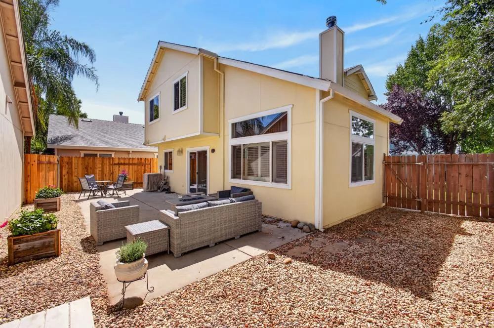 6416 Laguna Mirage Lane Elk Grove, CA 95758