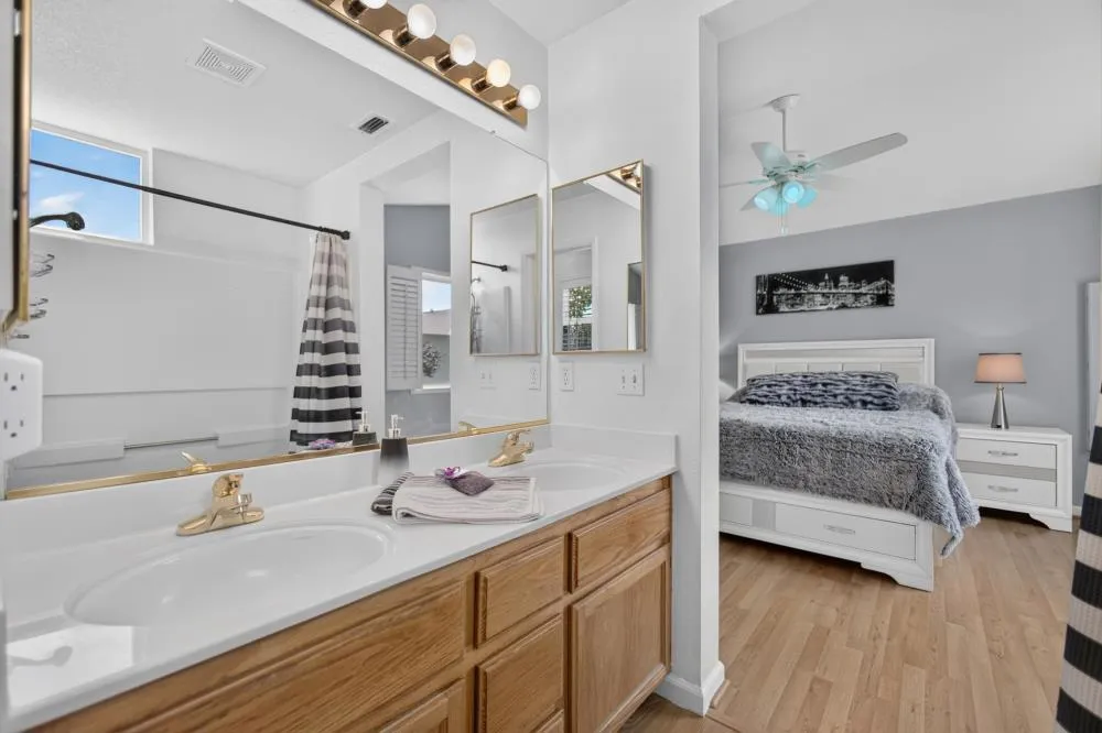 6416 Laguna Mirage Lane Elk Grove, CA 95758