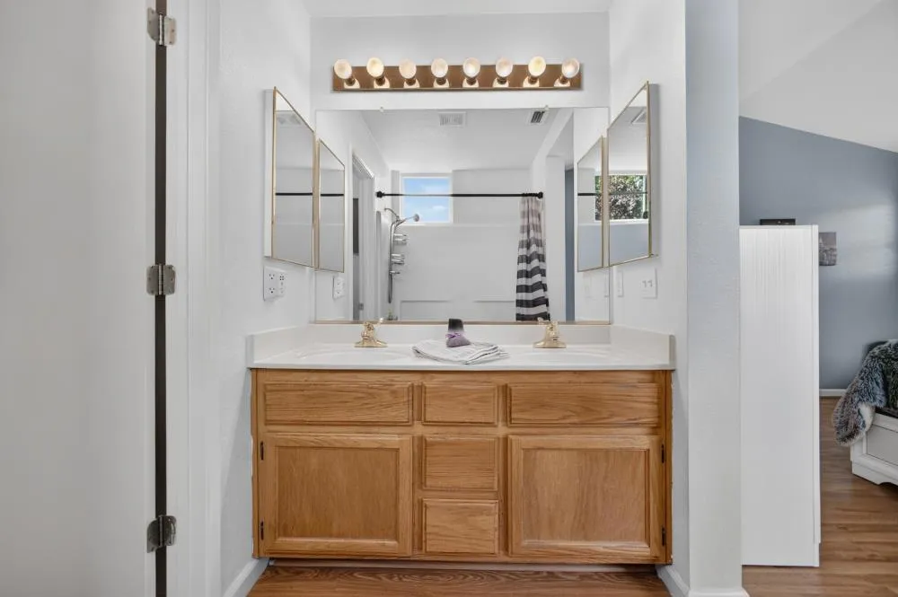 6416 Laguna Mirage Lane Elk Grove, CA 95758