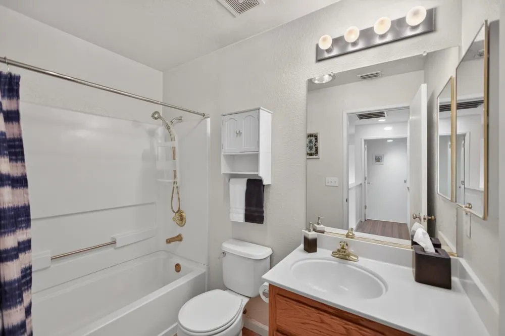 6416 Laguna Mirage Lane Elk Grove, CA 95758