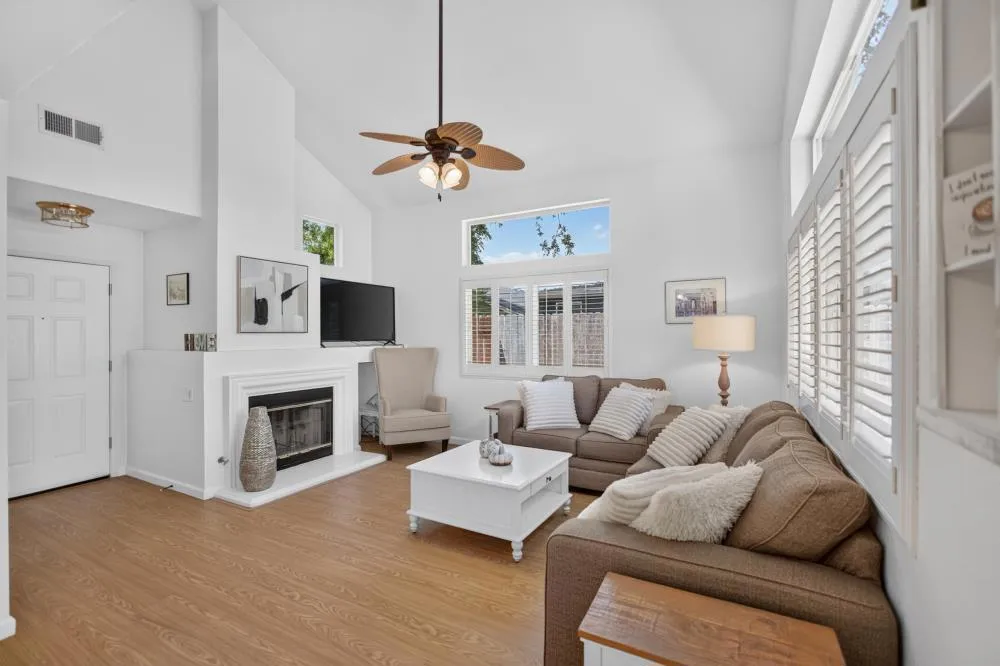 6416 Laguna Mirage Lane Elk Grove, CA 95758